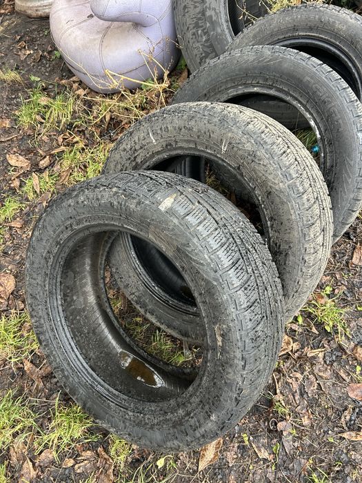Резина на авто зима  колеса в гарному стані. Одне колесо з латкою