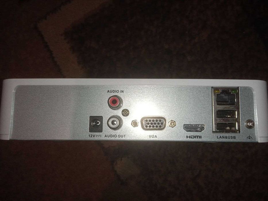 Відеореєстратор Hikvision DS-7116NI-SN