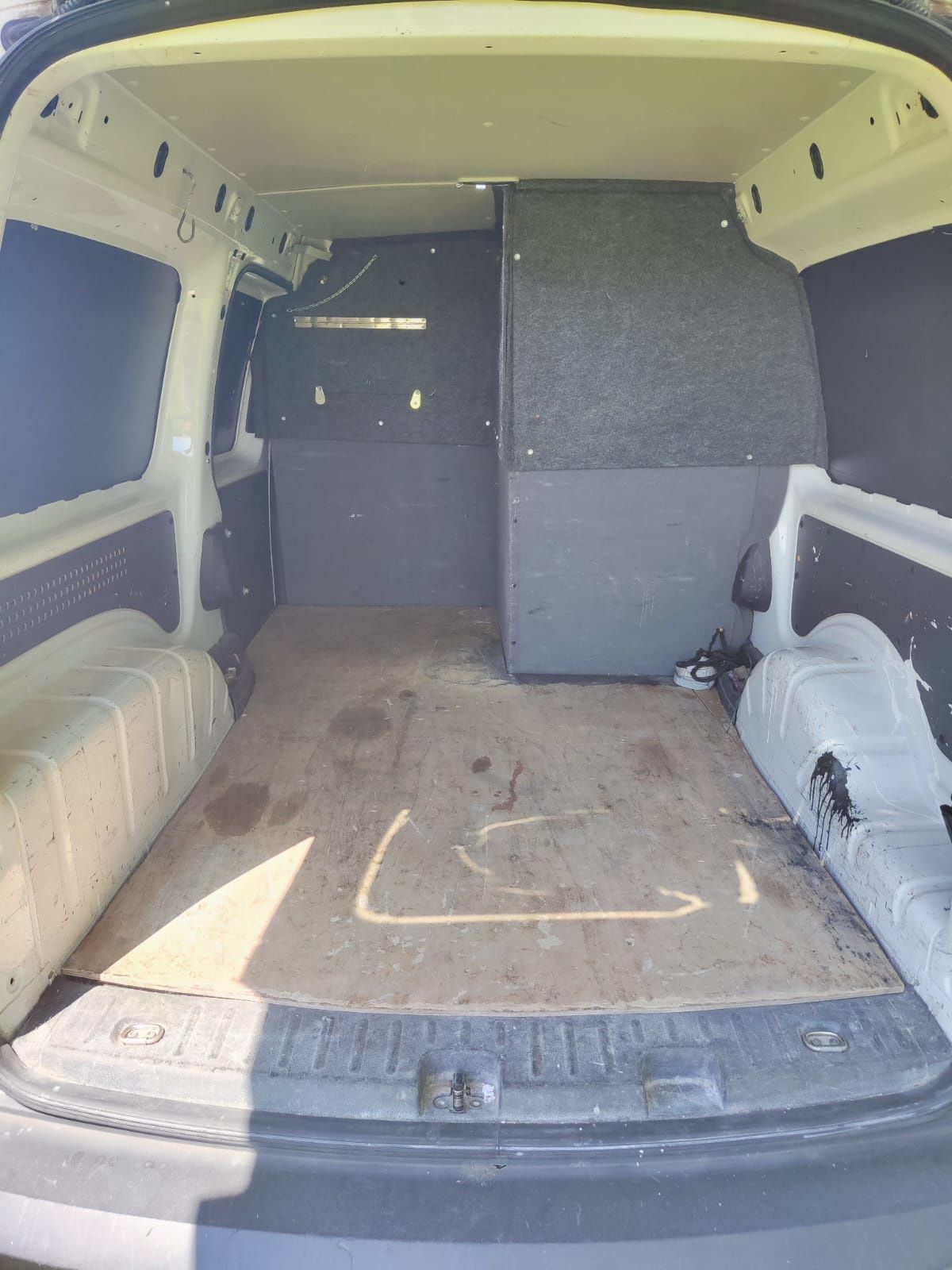 VW caddy 2.0 longa 3 lugares 138km