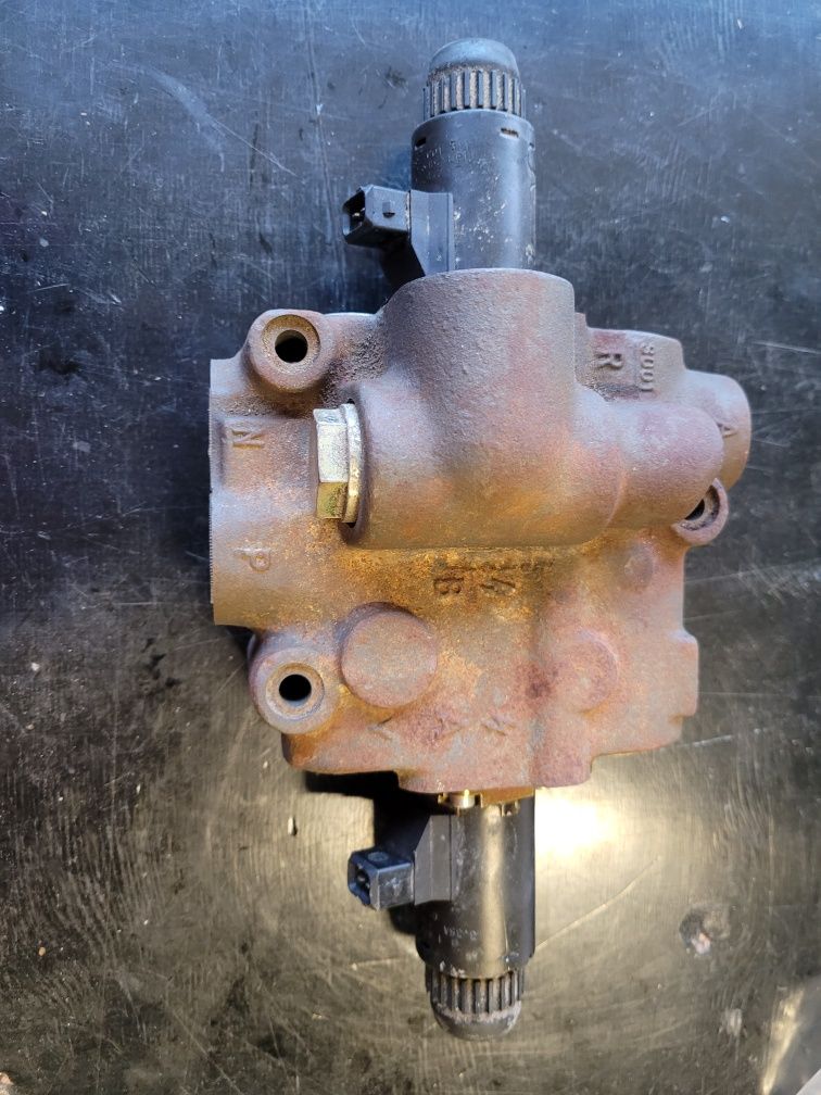 Rozdzielacze rozdzielacz BIZON BS 5110 Z110 SAMPO DYNAMIC