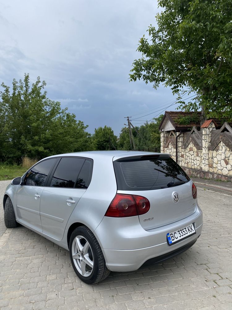 Терміново Продам Volksvagen Golf V