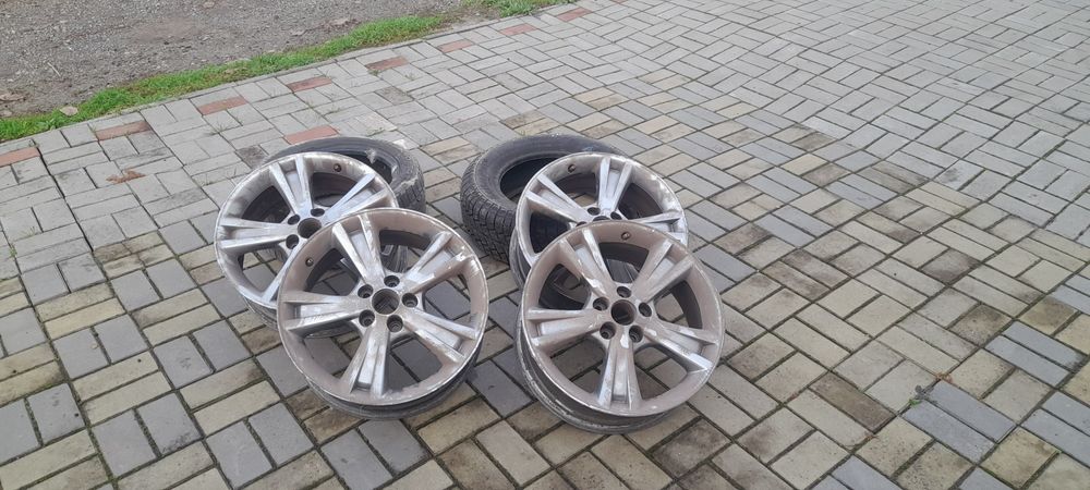 Hankook 205 65 16c в гарному стані з диском от 639 VITO