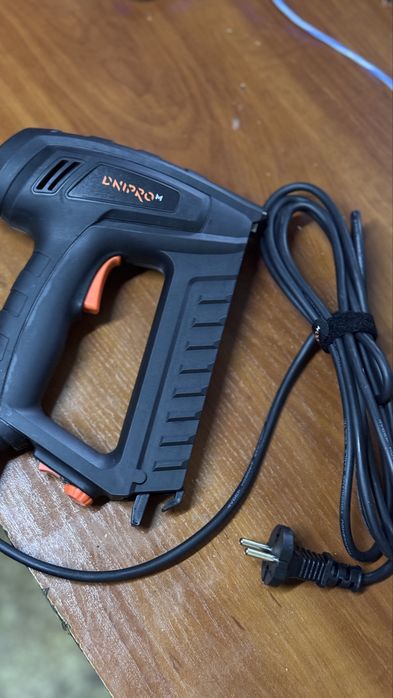 Степлер будівельний електричний оренда 99 грн/доба без застави