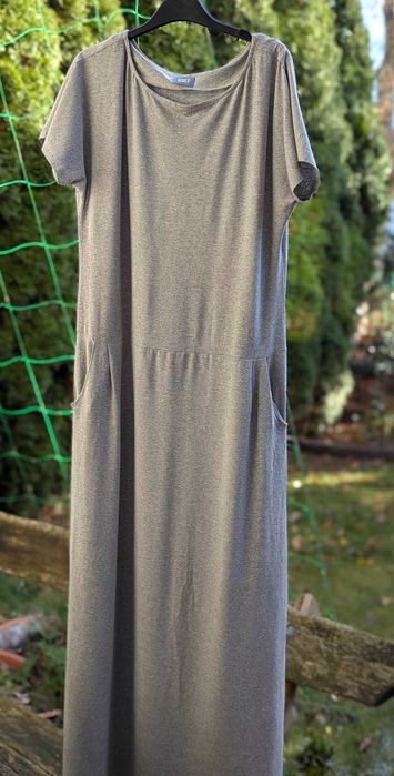 długa szara sukienka od Grey Wolf w rozmiarze XL -XXL