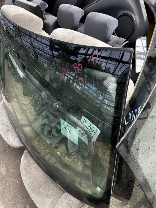 Szyba Audi A4 B5 Lift Szyba czołowa A4 Lift Szyba przód
