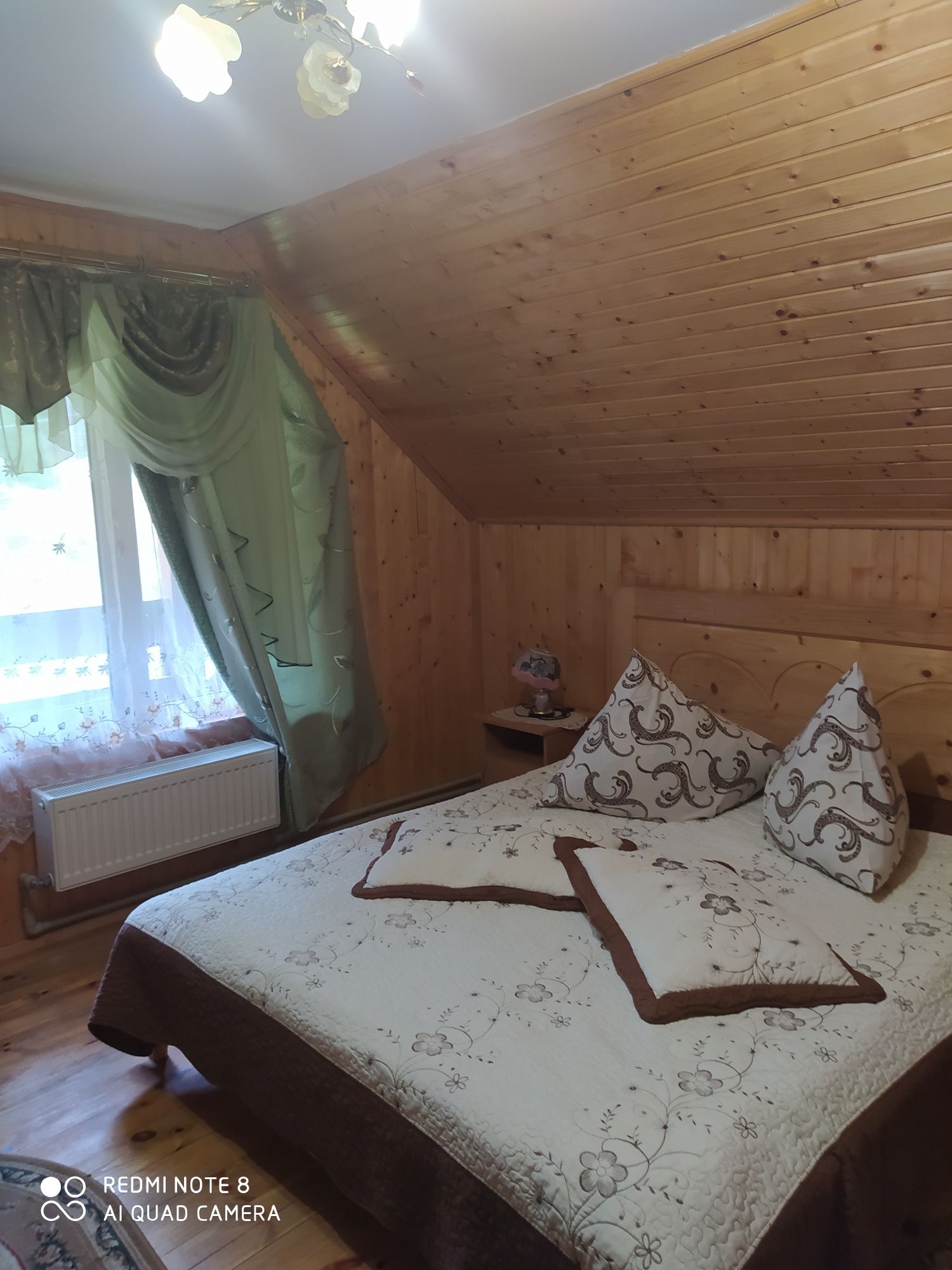 Котедж і окремі номери в Карпатах.Яремче.Сауна з басейном.