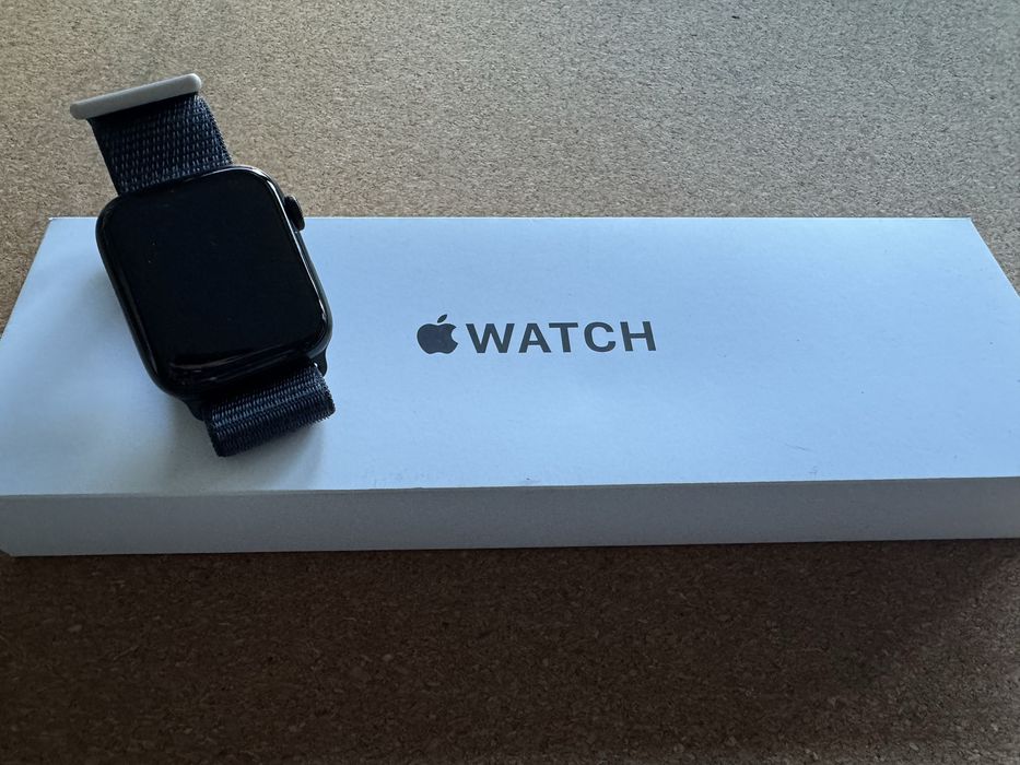 APPLE watch SE (Gen2) 44mm