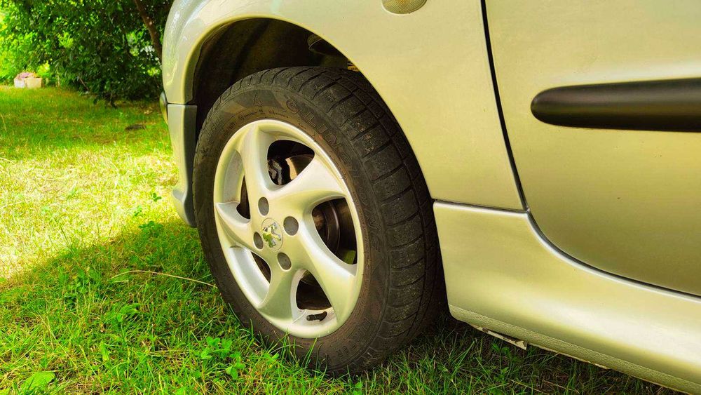 Продам Peugeot 206 SW