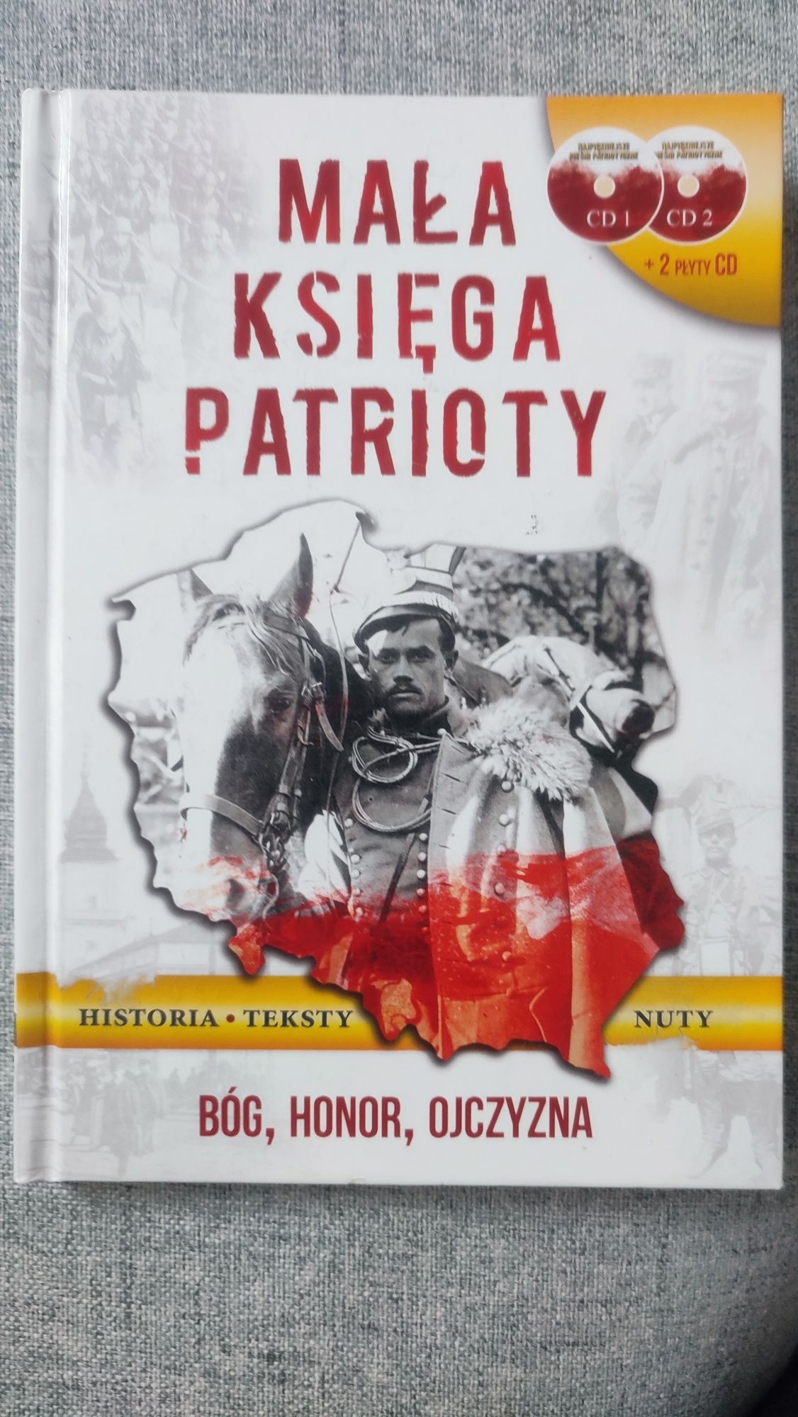 Mała Księga Patrioty Bóg Honor Ojczyzna + 2 CD