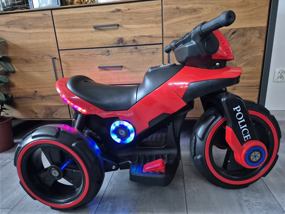 Motorek policja akumulatorowy Baby Mix Police 3+ Stan bdb