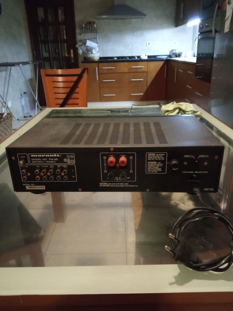 Amplificador Marantz de 60W de potência