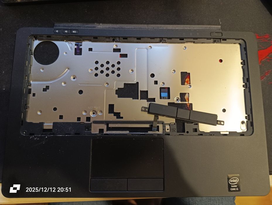 Palmrest latitude e7440