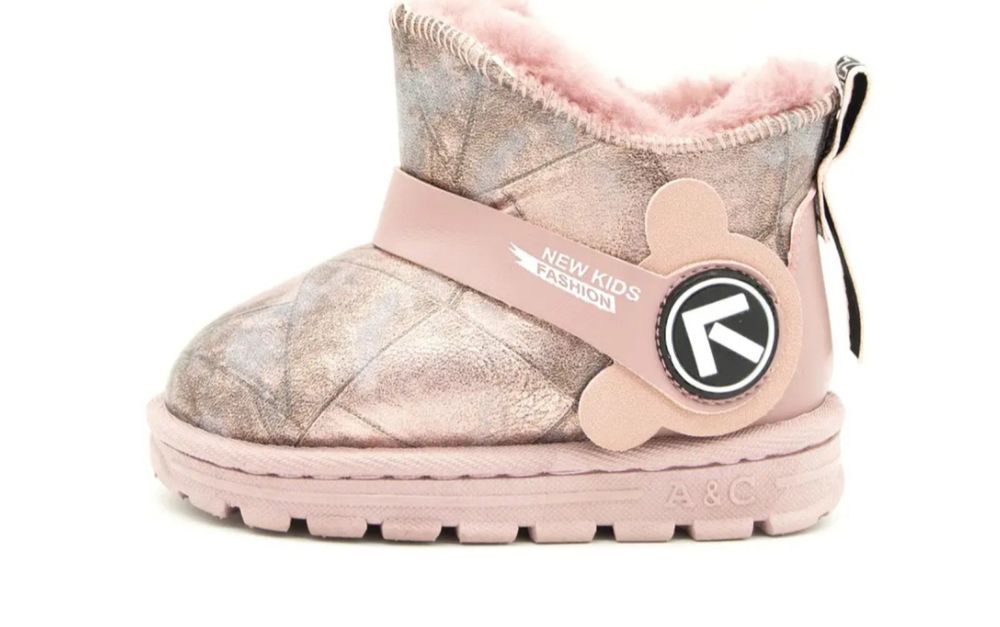 Уггі для дівчинки