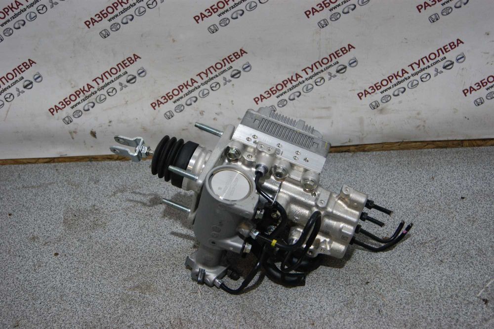 Цилиндр тормозной главный Toyota RAV4 2018-2024 Разборка