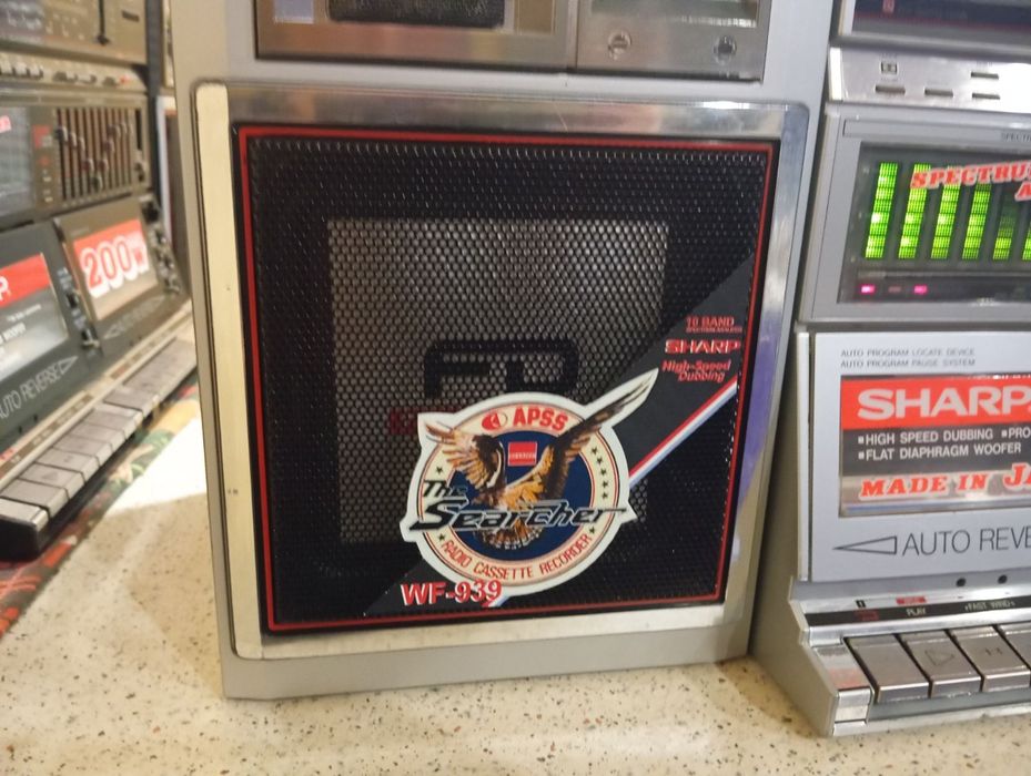 Переносная магнитола Sharp WF-939