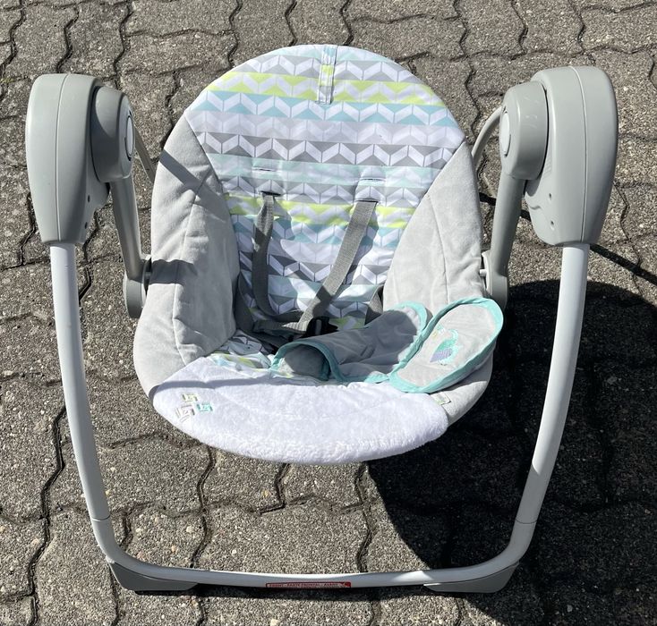 Sprzedam leżaczek bujaczek dla niemowlaka i dziecka.