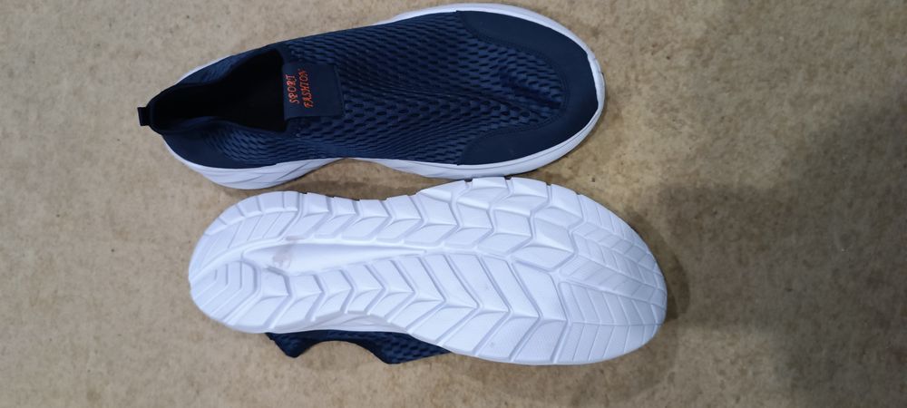 Чоловічі кросівки