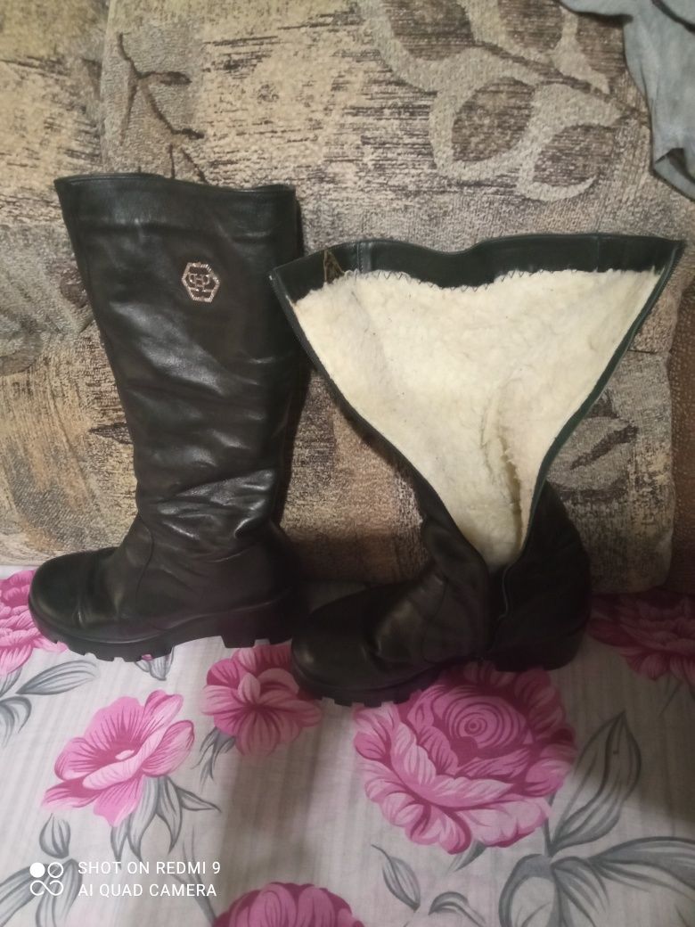 Продам 7 пар взуття