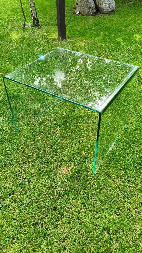 Mały szklany stolik 60cm, szkło gięte