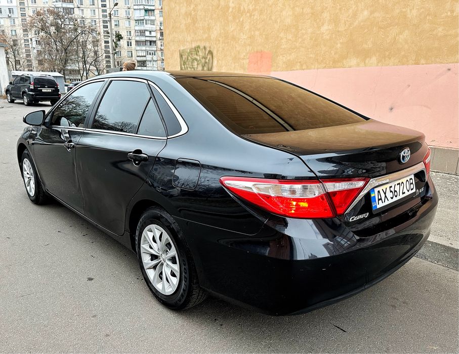 Аренда авто гибрид такси Toyota camry