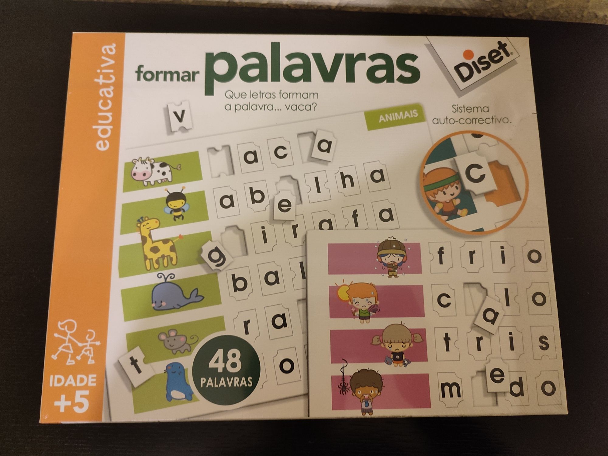 Jogo "Formar Palavras"