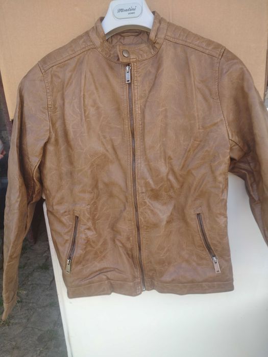 Conjunto de Casaco em Ecopele de menino da Tiffosi e camisa