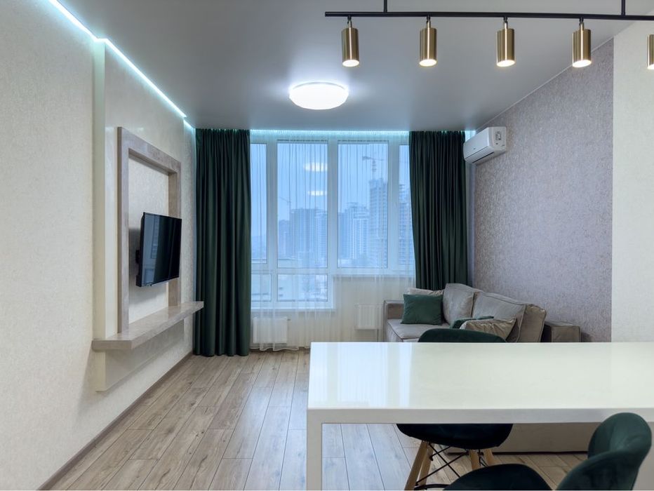 Продам 2 кімн.кв-ру-студію ЖК Новопечерська Вежа