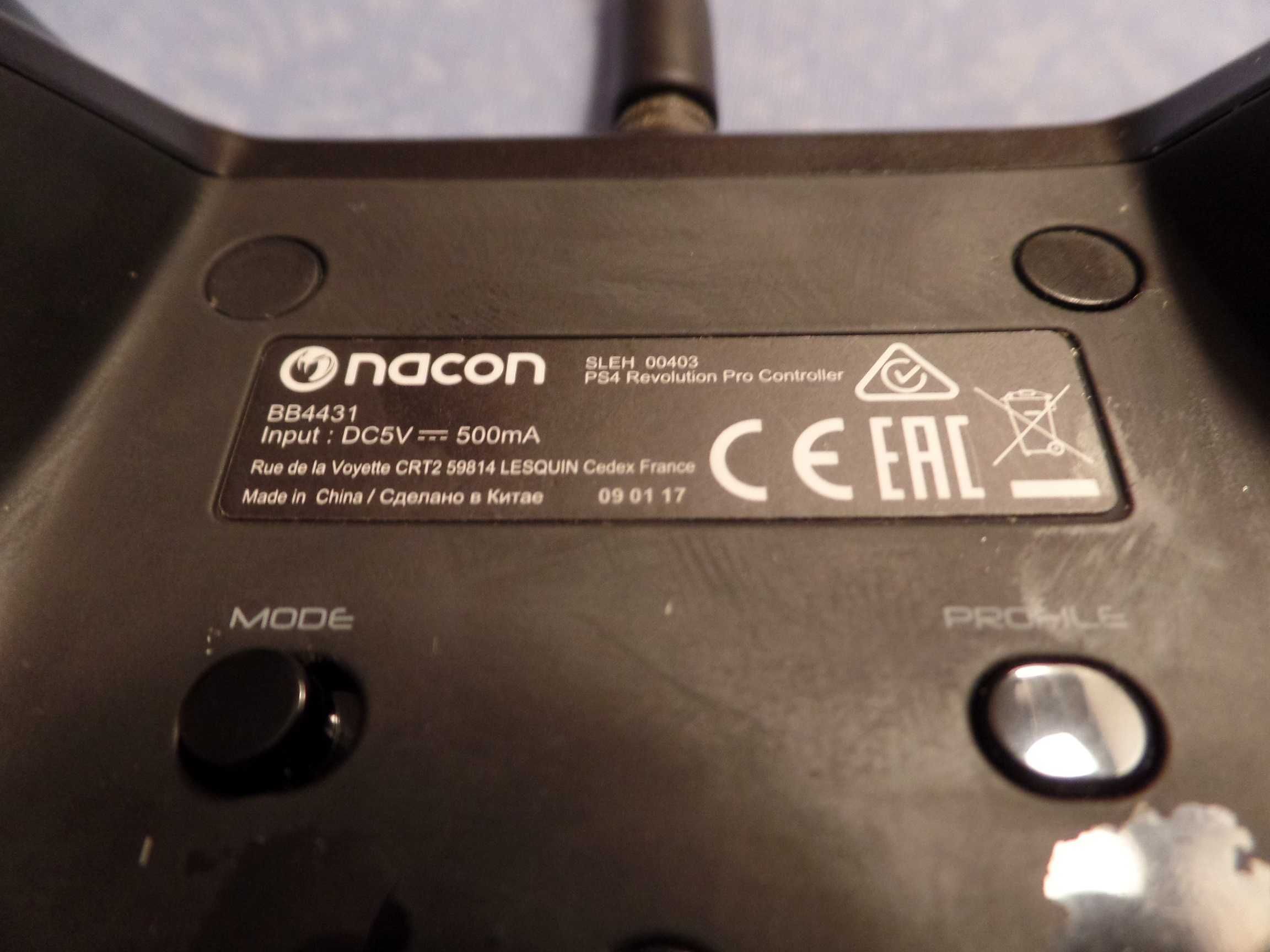 Comando Nacon Revolution Pro com fio PS4 (894)