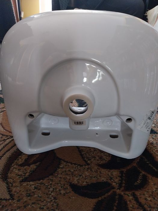 Umywalka porcelanowa Cersanit