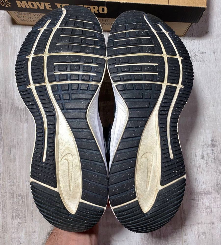ОРИГІНАЛЬНІ NIKE в ідеальному стані.