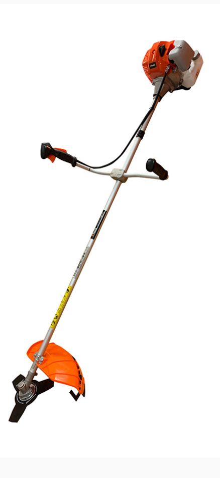 Faço trabalho limpeza com roçadora