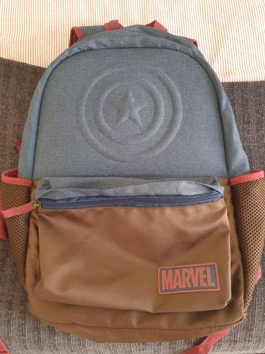 Mala escola da Marvel (avengers)