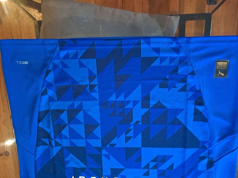 Nowa Puma AlHilal, L
