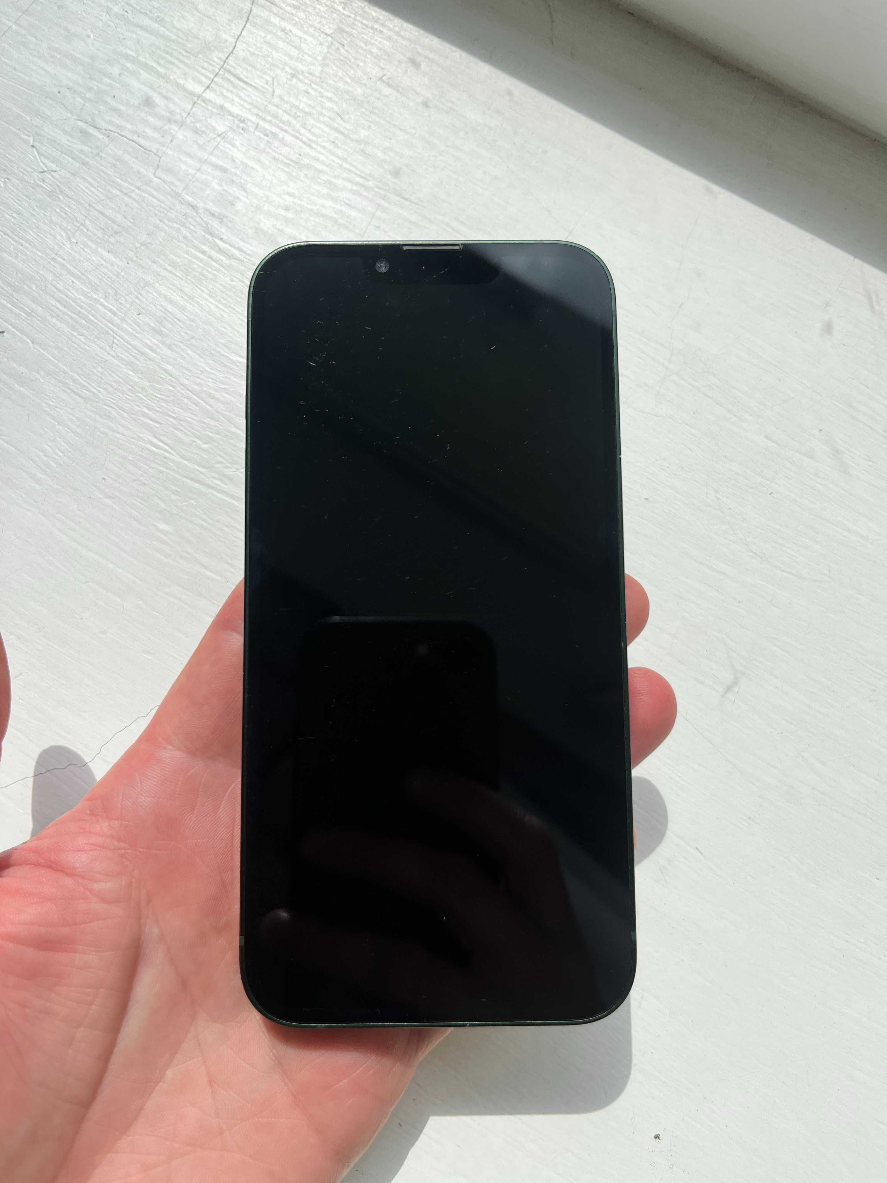iPhone 13 Зелений- 128 GB. Батарея 83. Добрий стан.