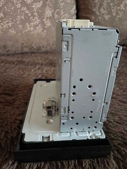 Оригінальна магнитола cd mp3 toyota auris