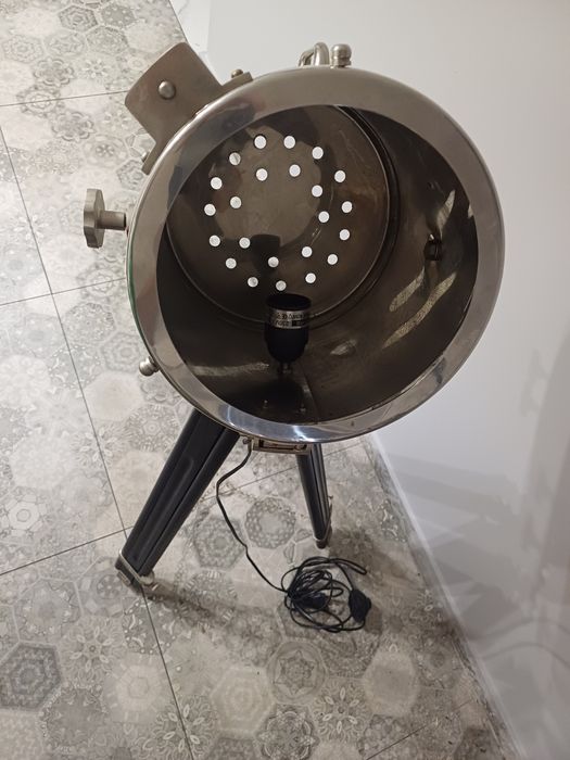 Lampa stojąca metalowa