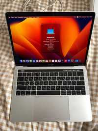 Apple MacBook Pro 13 2017 i5 8Gb 256Gb TouchBar