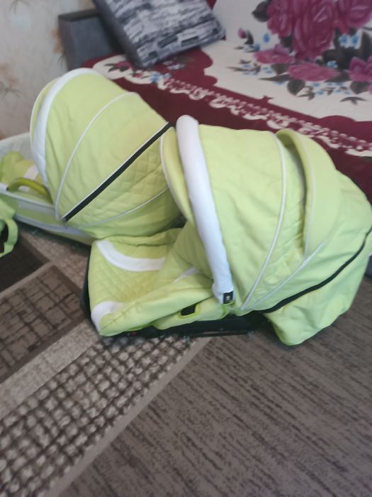 Продам коляску. Підійде як  хлопчика так і дівченки