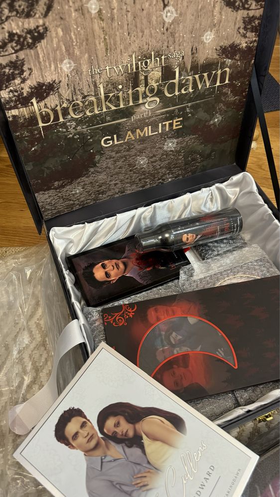Набір косметики twilight glamlite палетка сутінки,набір для губ сумерк