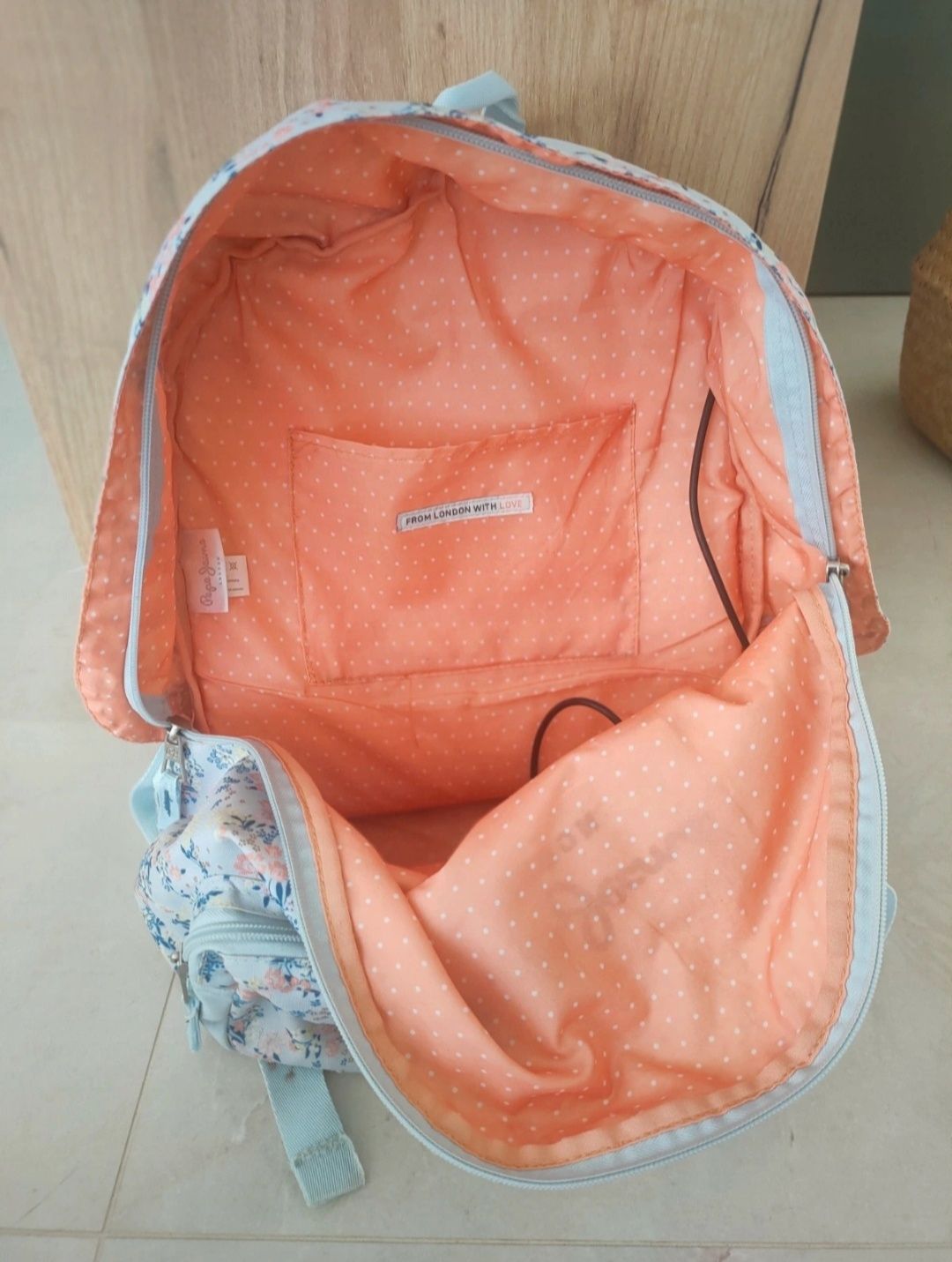 Conjunto Mochila com estojo triplo