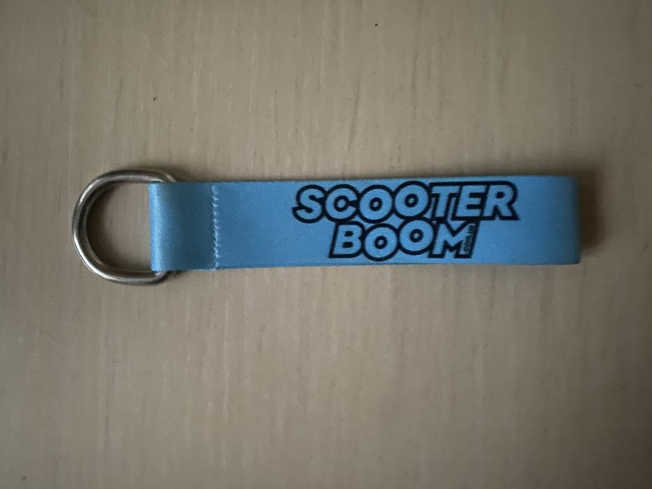 Брелок Scooter Boom