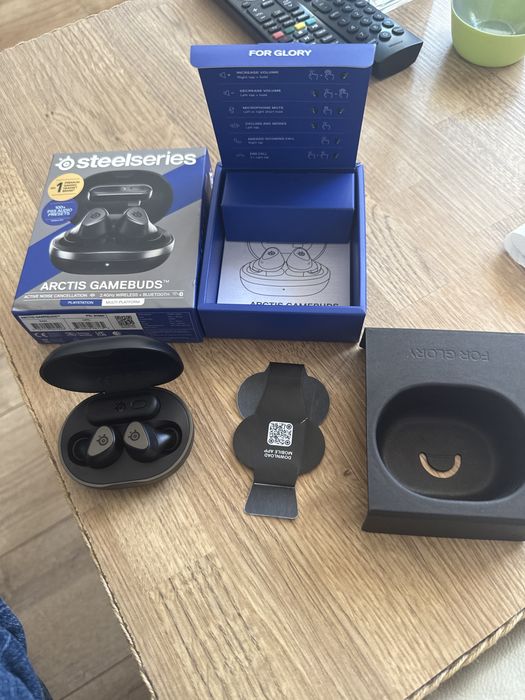 Sluchawki gamingowe steelseries arctis gamebuds