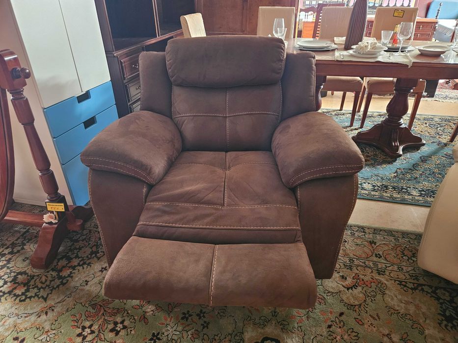 Excelente sofá relax - Marca Cheers - óptimo estado geral