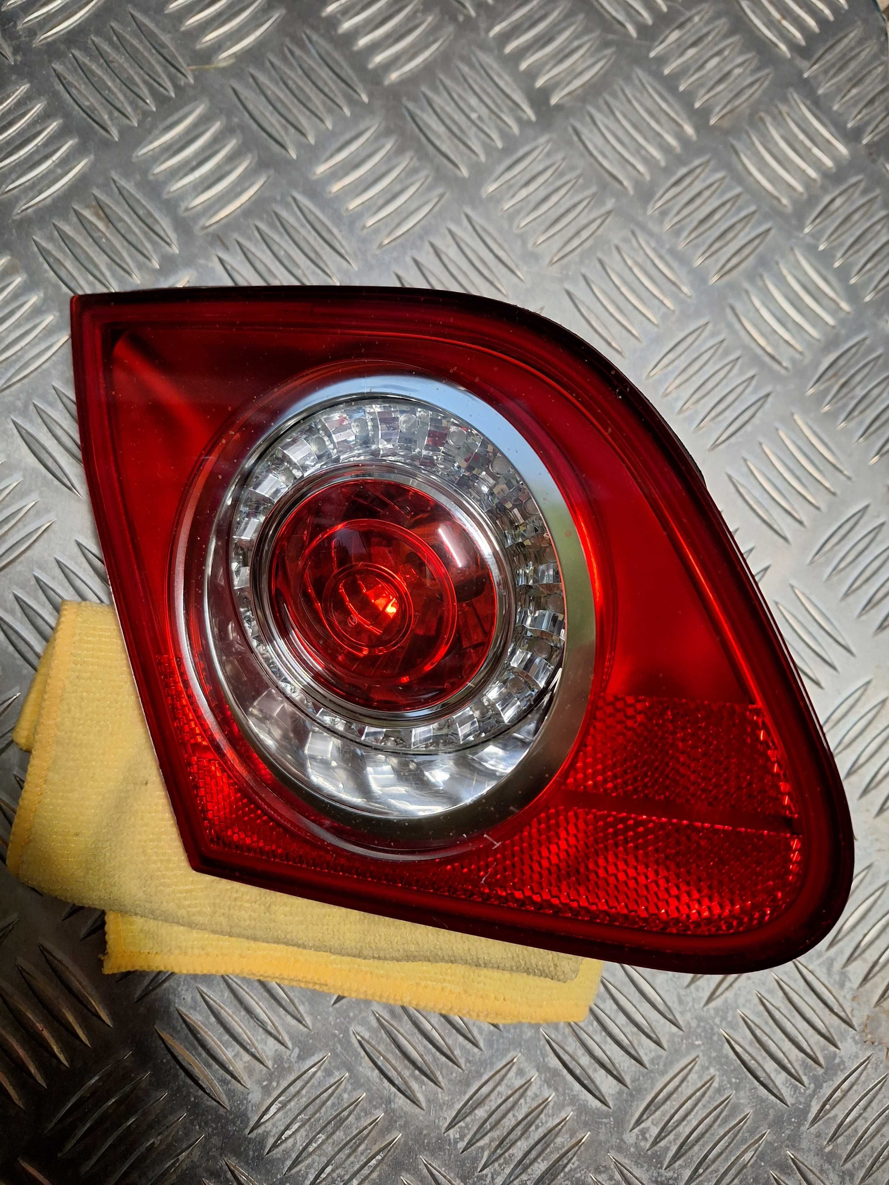 Volkswagen Passat B6 Lampa Tył Lewa w Klapę