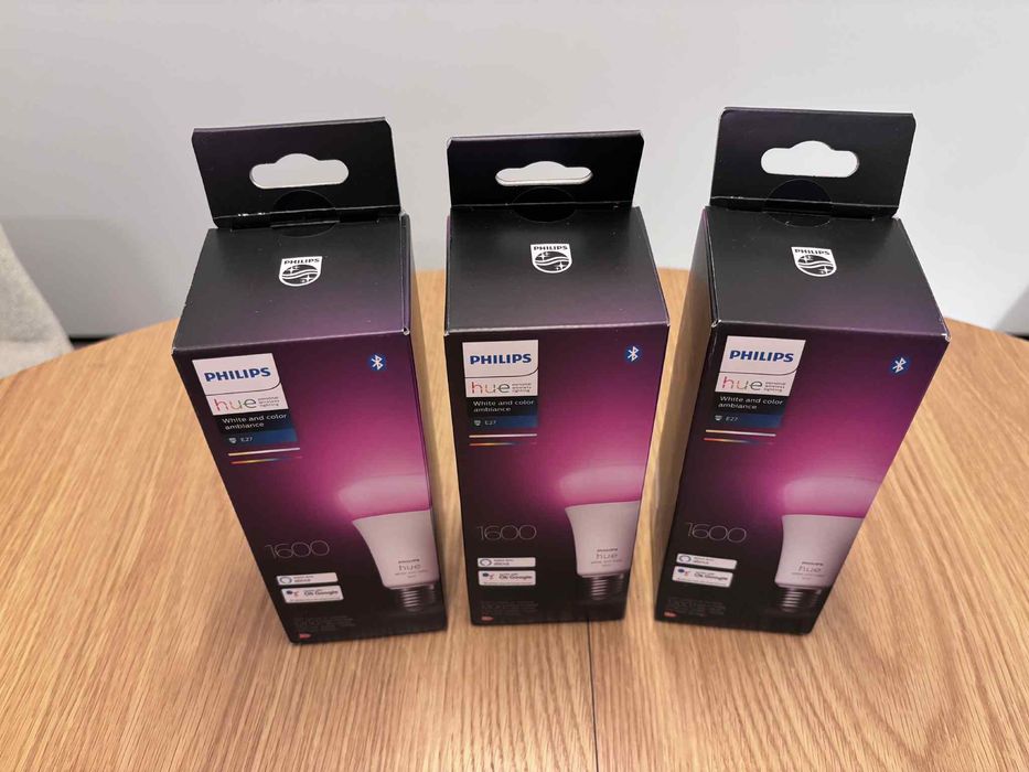 Philips HUE Inteligentna żarówka E27 1600 Color & white Ambiance NOWA