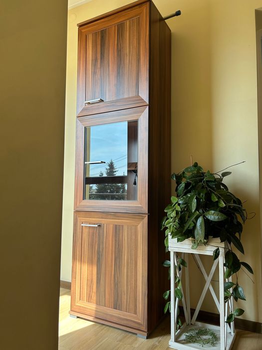 Szafka z funkcją barku