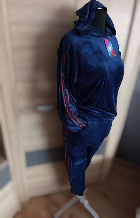Dres welurowy komplet