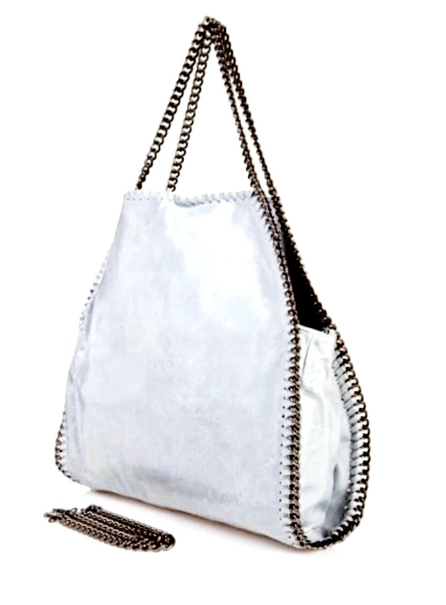 Niebieska  torebka  z srebrnym  łańcuszkiem