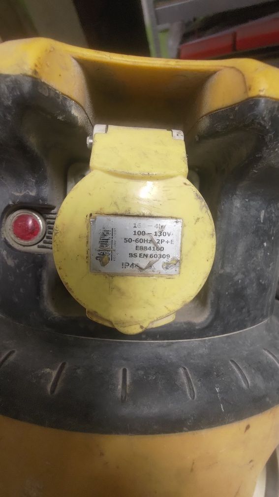 Transformator redukujący do 110V