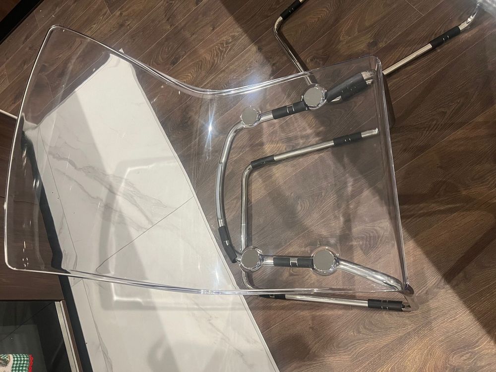 Mesa de vidro com 6 cadeiras IKEA